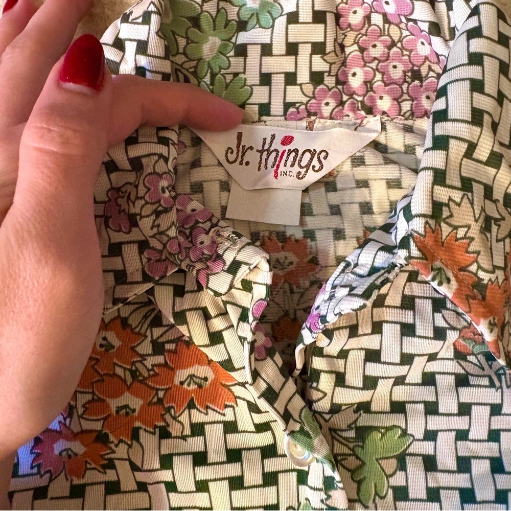 Floral 70s Dagger Collared Top - Picture 5 of 6